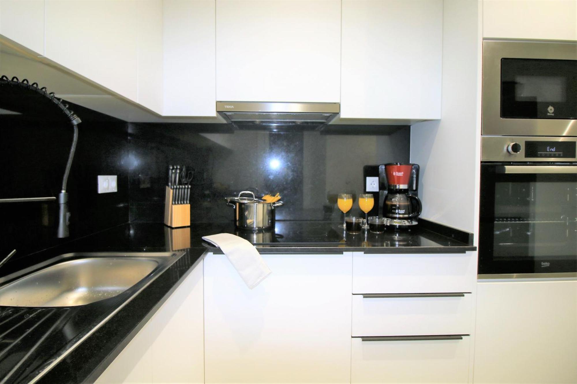 Modern And Equipped With A Wonderful Terrace Apartament