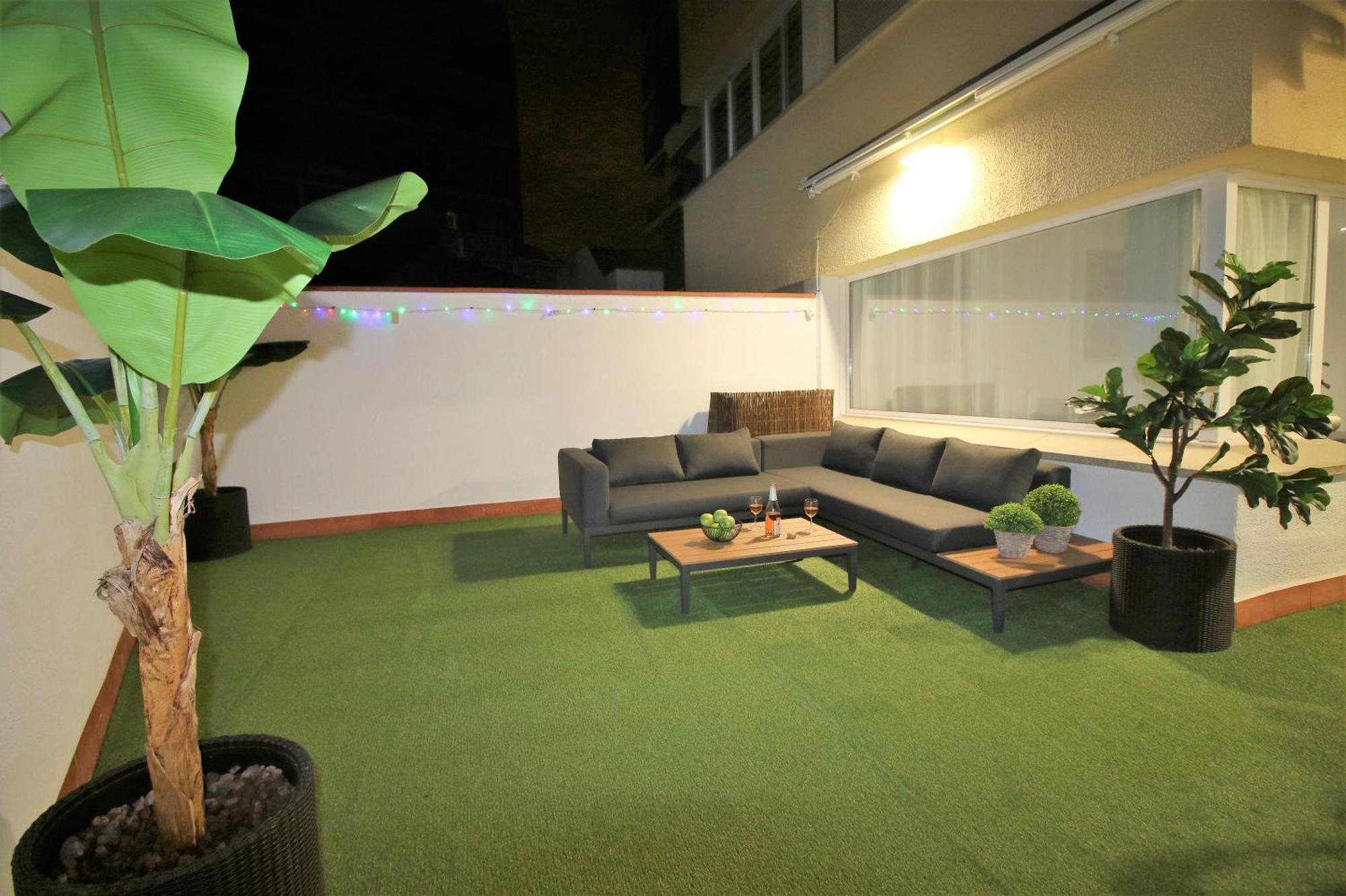 Modern And Equipped With A Wonderful Terrace Barcelona