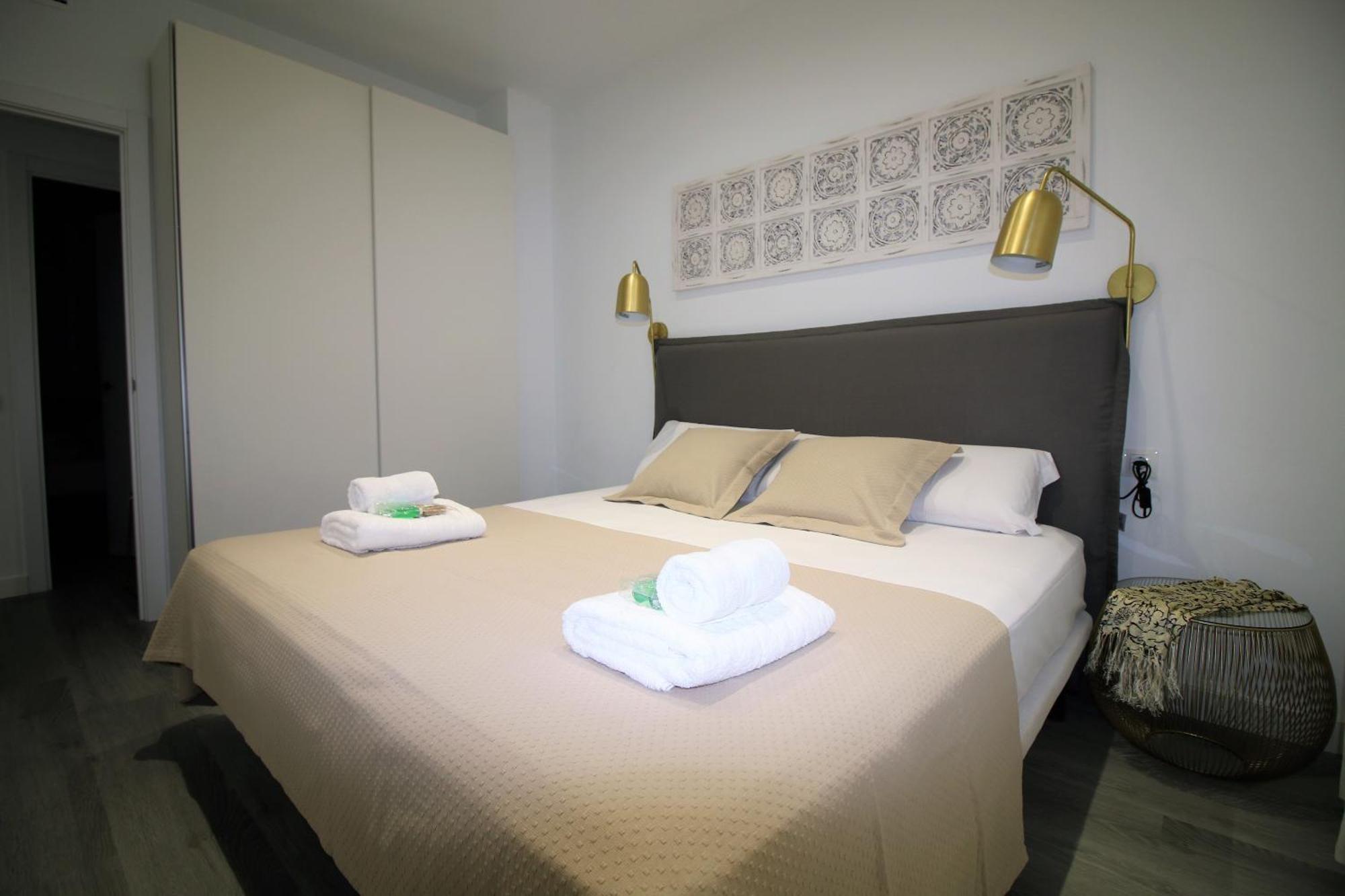 Modern And Equipped With A Wonderful Terrace Apartment *