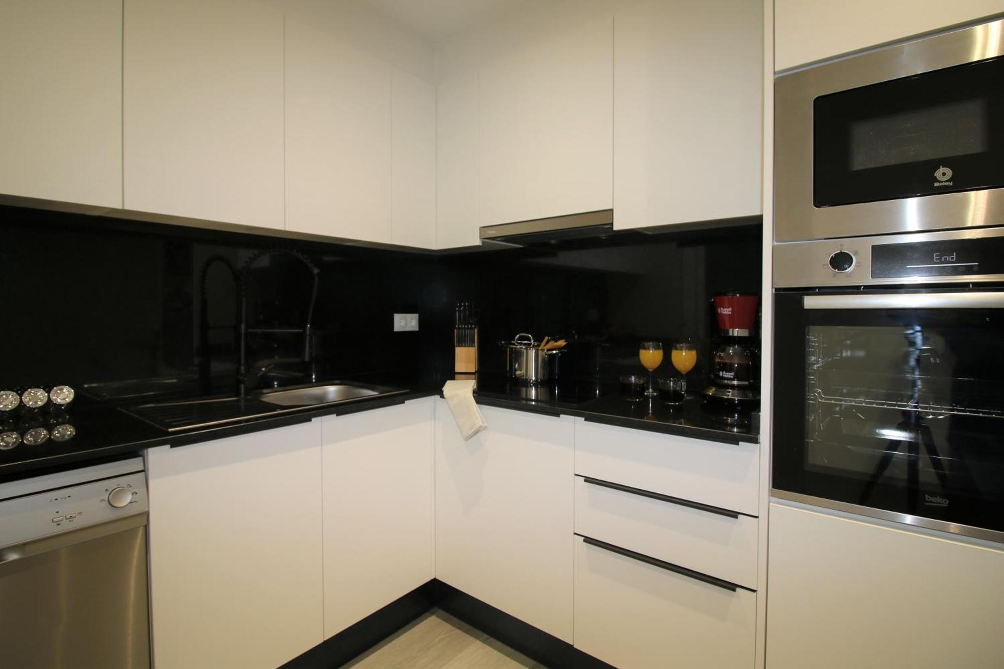 Modern And Equipped With A Wonderful Terrace Apartment Barcelona
